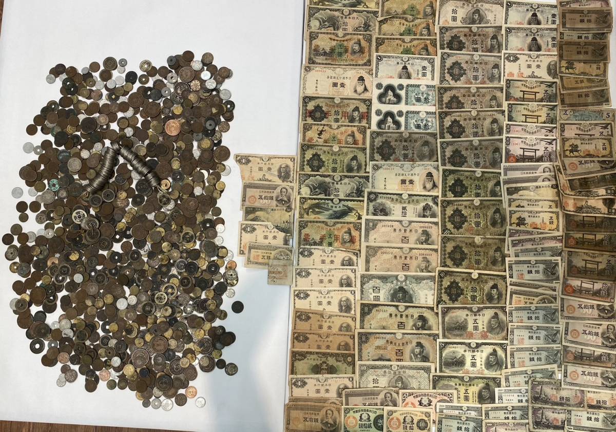 セール，定番 B-9627 11349 日本古銭 大量 おまとめ 一式 約4900ｇ 紙幣 貨幣 硬貨 軍用手票 拾圓 寛永通宝 穴銭 銅貨(日本)｜売買されたオークション情報、yahooの商品情報をアーカイブ公開 - オークファン その他