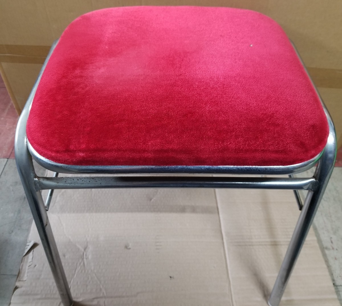 ゲーム椅子　ゲーセン椅子　アーケードゲーム　赤①