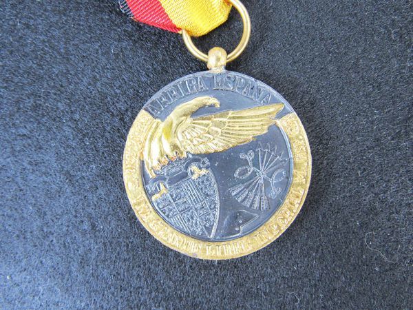日本陸軍　日本海軍　八連略綬　リボンバー　勲章　従軍記章　赤十字社 ミリタリー 日本陸軍 日本海軍 八連略綬 リボンバー 勲章 従軍記章