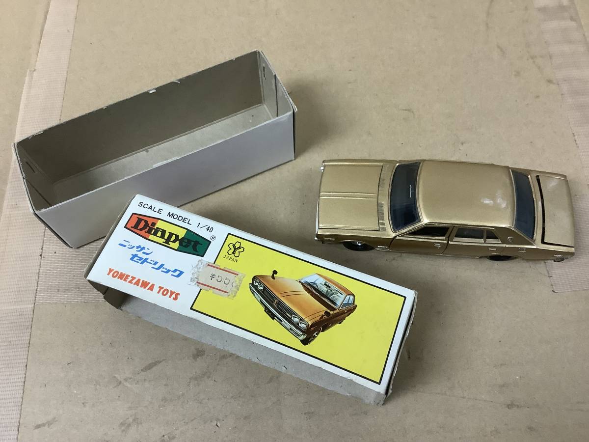 92 ダイヤペット 1/40 ニッサン 230 セドリック ゴールド NISSAN