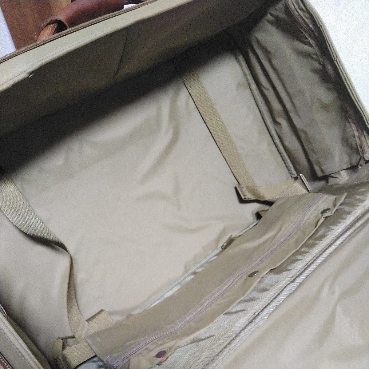 希少Hartmann スーツケース ヌメ革 キャメル 希少Hartmann スーツ