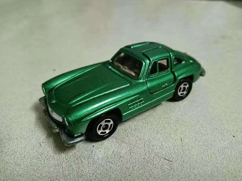 No.F19日本製メルセデス □絶版》青箱トミカ ベンツ300SL トミカ 青箱