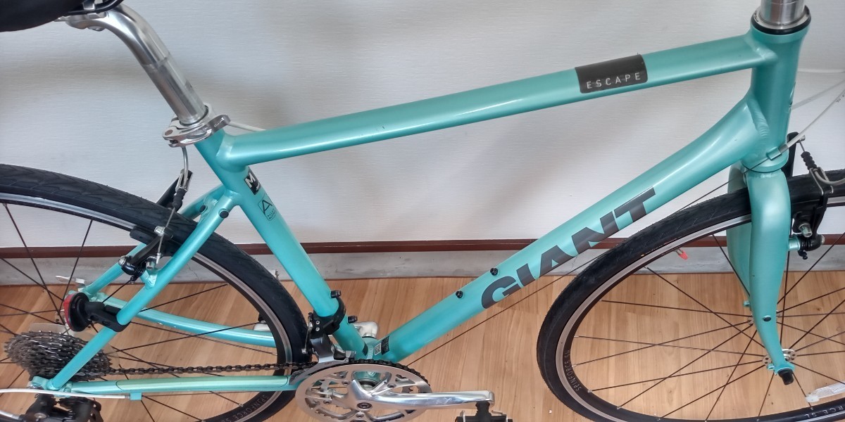 整備済み GIANT ESCAPE AIR 適応身長170-185cm 700c シマノ2×9s