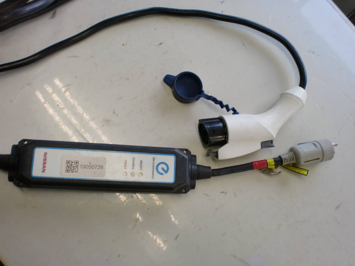 リーフ EV 充電器 充電器 日産リーフ | 3NK0A 日産の「リーフ 15A