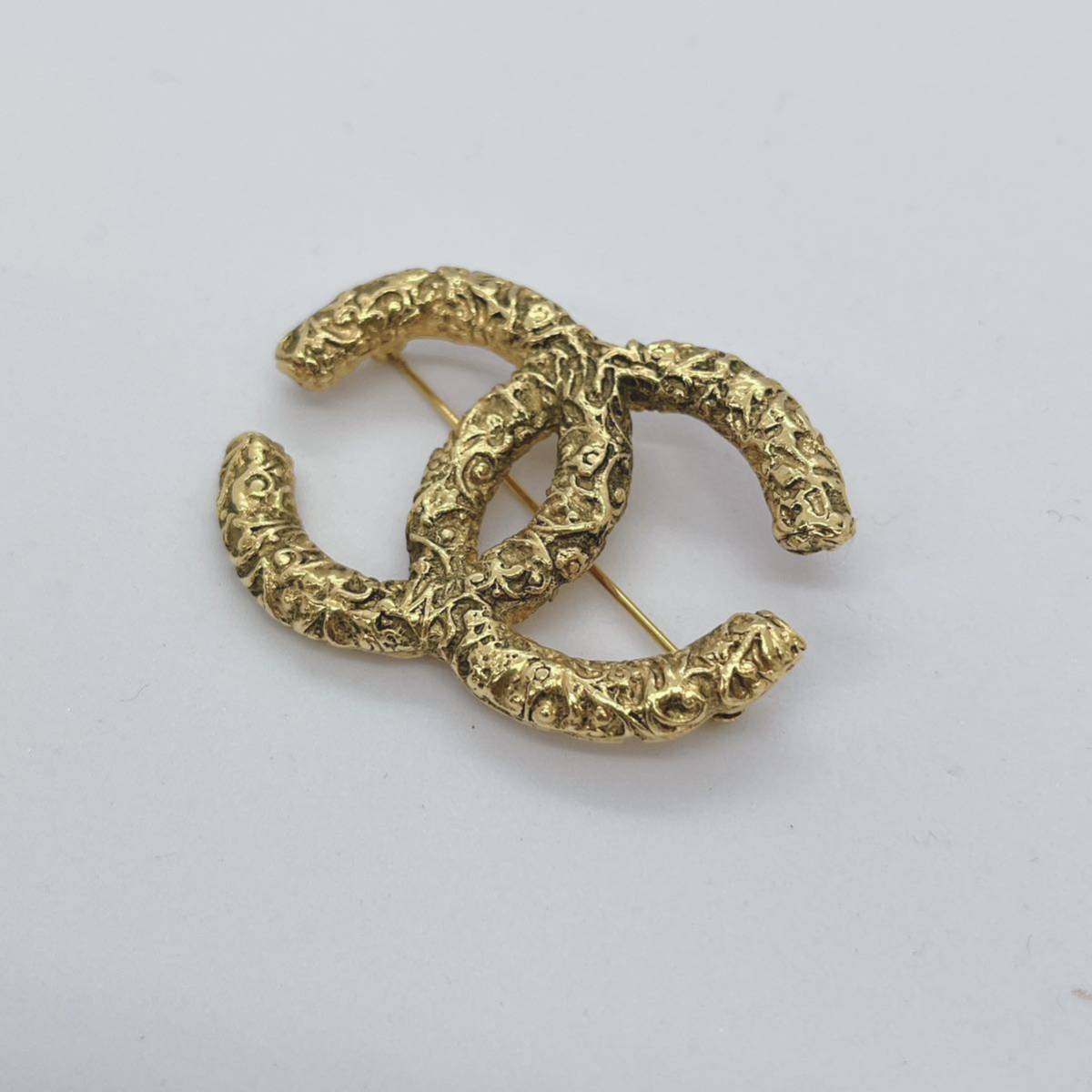 CHANEL ブローチ シャネル ココマーク 溶岩 溶岩ブローチ 93A ☆中古 