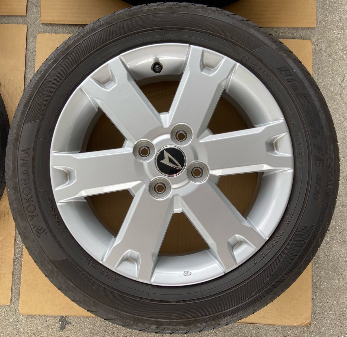 ダイハツタフト純正15インチアルミホイール 4本セット 4.5J PCD100 