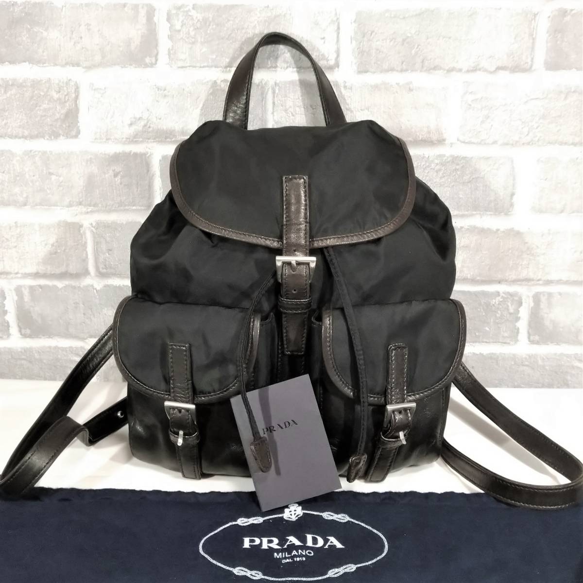 プラダ レザー×ナイロン 三角ロゴ 美品! 黒 リュック バック プラダ レザー×ナイロン 三角ロゴ 美品! 黒 リュック バック