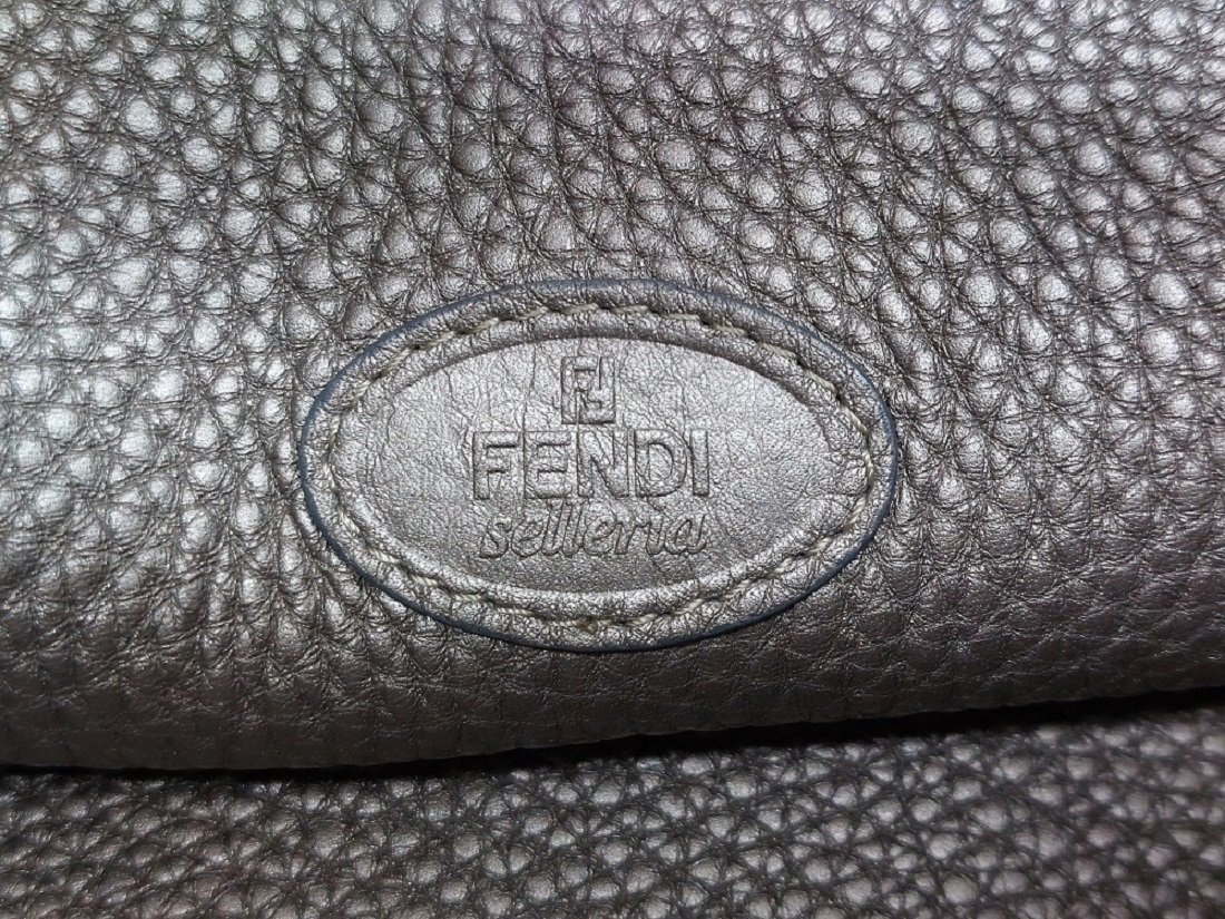 未使用品！FENDI【フェンディ】8BR582 SELLERIA/セレリア レザー ワンショルダーバッグ （4292）