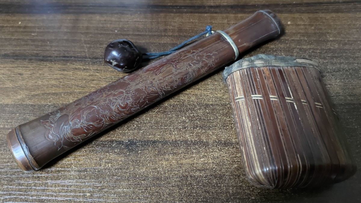 希少　　竹製　煙管筒　煙草入　根付付　加納鉄哉 　銘　竹翁鉄哉　細密彫　五百羅漢図　彫刻家「加納鉄哉作」 竹細工 竹工芸