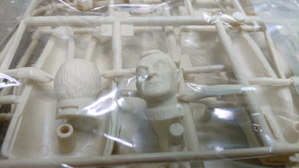 ポールラッツ ドクタースミスとフライデー0