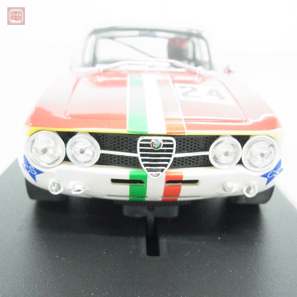 スロットカー アルファロメオ ジュリア GTAm 1⁄32 ALFA ROMEO GIULIA