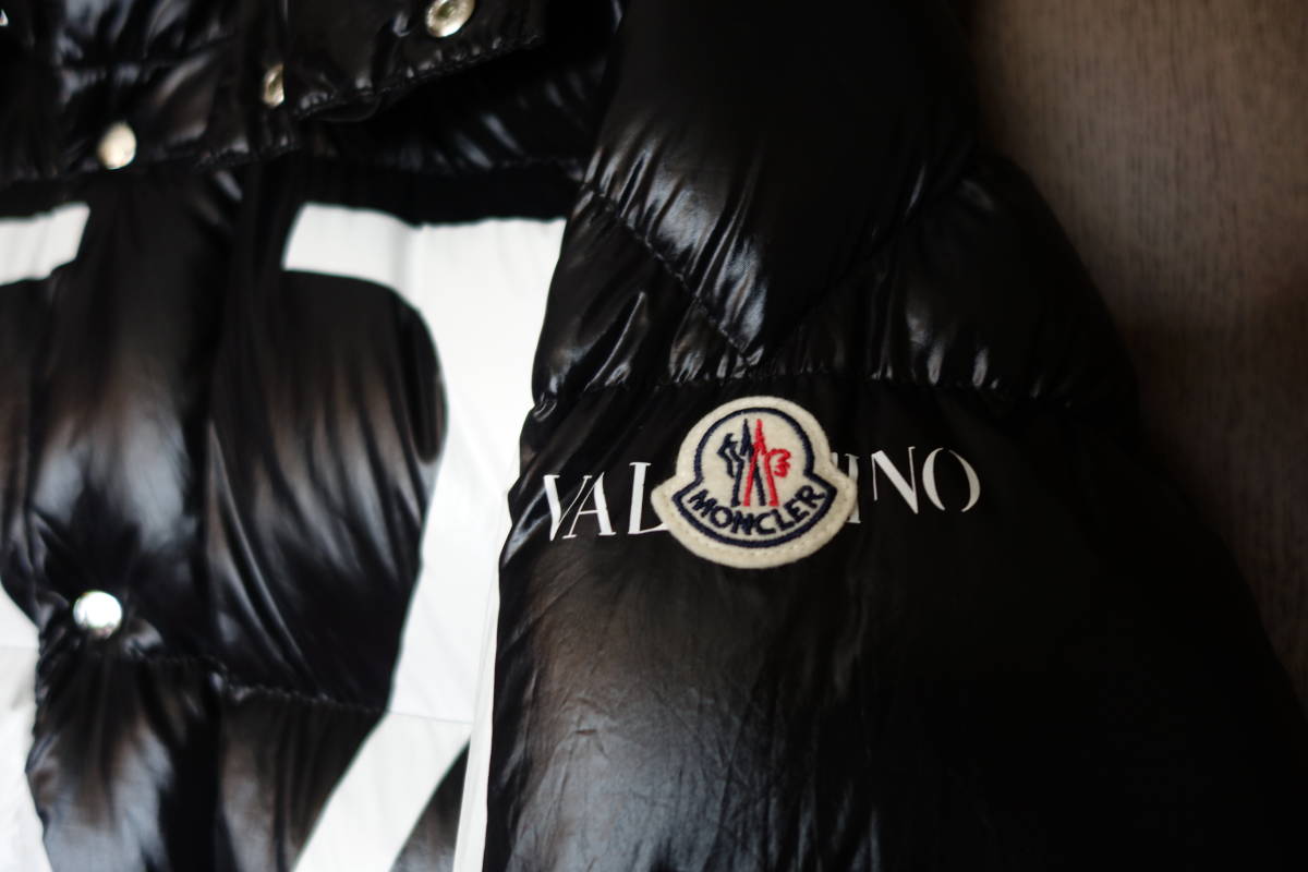 Moncler Valentino コラボ ダウンジャケット ブラック 【公式通販】