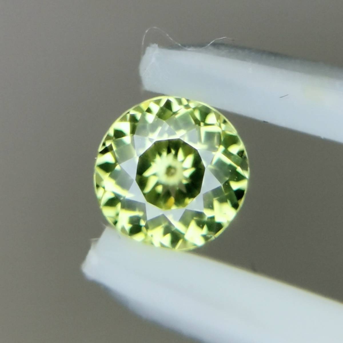 【1円オークション】小粒でも美しいマリガーネット 0.30ct