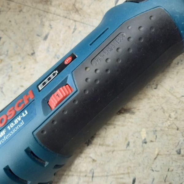 格安，限定SALE ボッシュ BOSCH GMF10.8V-LI バッテリーカットソー【中古】