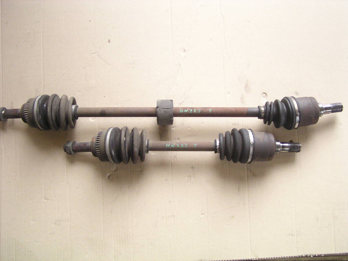 kei HN22S MRワゴン MF21S MF33S ドライブシャフトブーツ フロント アウタ側 左右 2個セット パロート 日立 分割式 ワレ有 B-C03 kei HN22S ドライブシャフトブーツ フロント インナ側 左右共通 片側 1個 ミヤコ自動車 分割式 ワレ有 M-589G | 足回り関連,  ドライブシャフト,シャフトブーツ,スズキ | プロツールショップヤブモト Kei HN22S 日立 パロート製 ドライブシャフトブーツ 分割ブーツ  片側 B ...