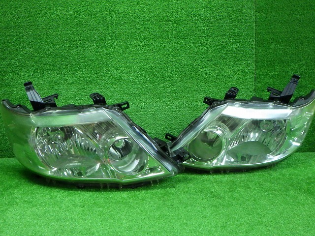 極上品 クラウン 210 前期 HIDライト左右セット 品番（ KOITO 30-402