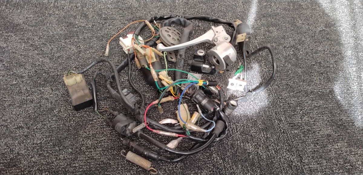 モンキー ゴリラ Z50J メイン ハーネス CDI 集合 スイッチ キー シリンダー ホーン プラグコード ヘルメットホルダー ブレーキ AB27