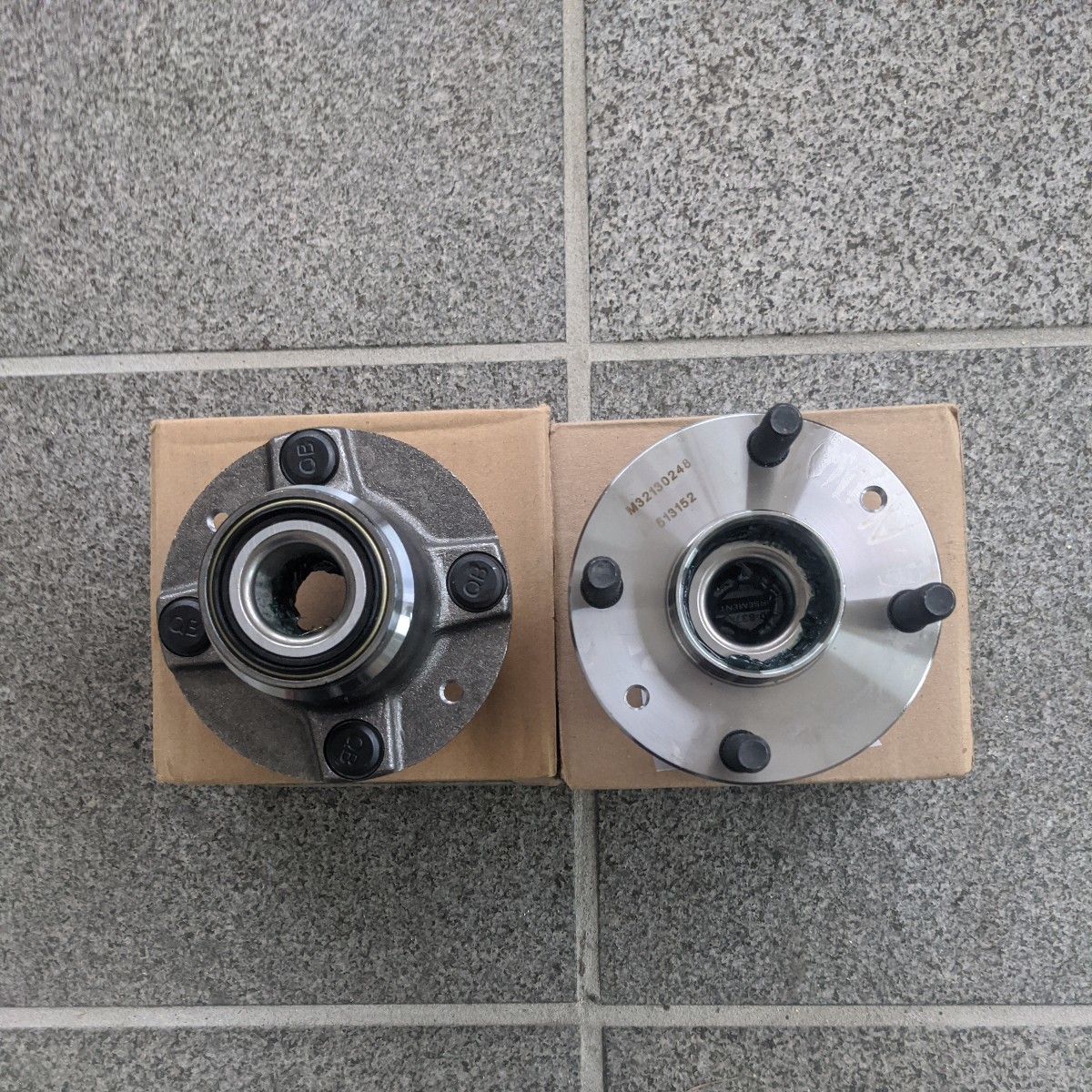 NA6 NA8ロードスター社外フロントハブ ABS無し車　フロントハブ　左右セット　ハブロックナット付き