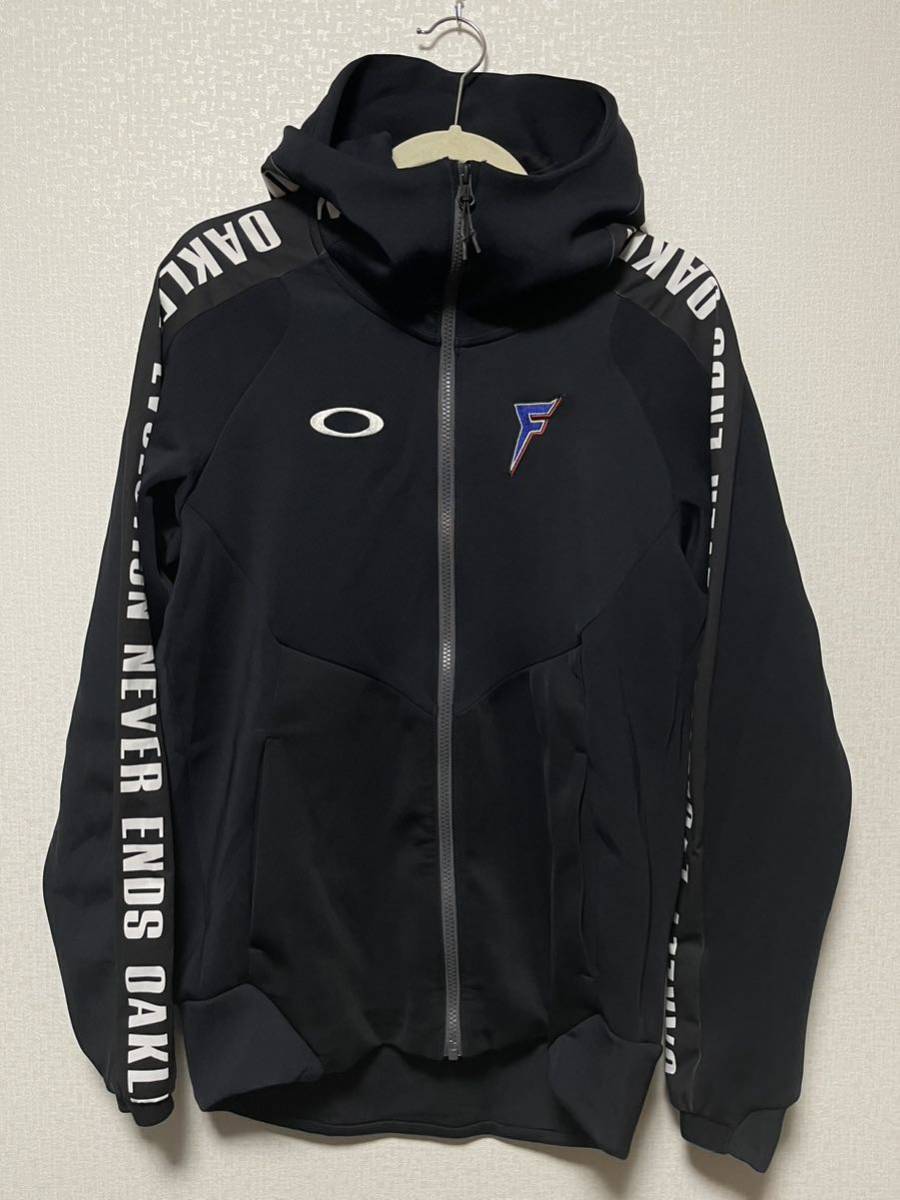 美品】OAKLEY パーカー 北海道日本ハムファイターズ サイズXL ブラック