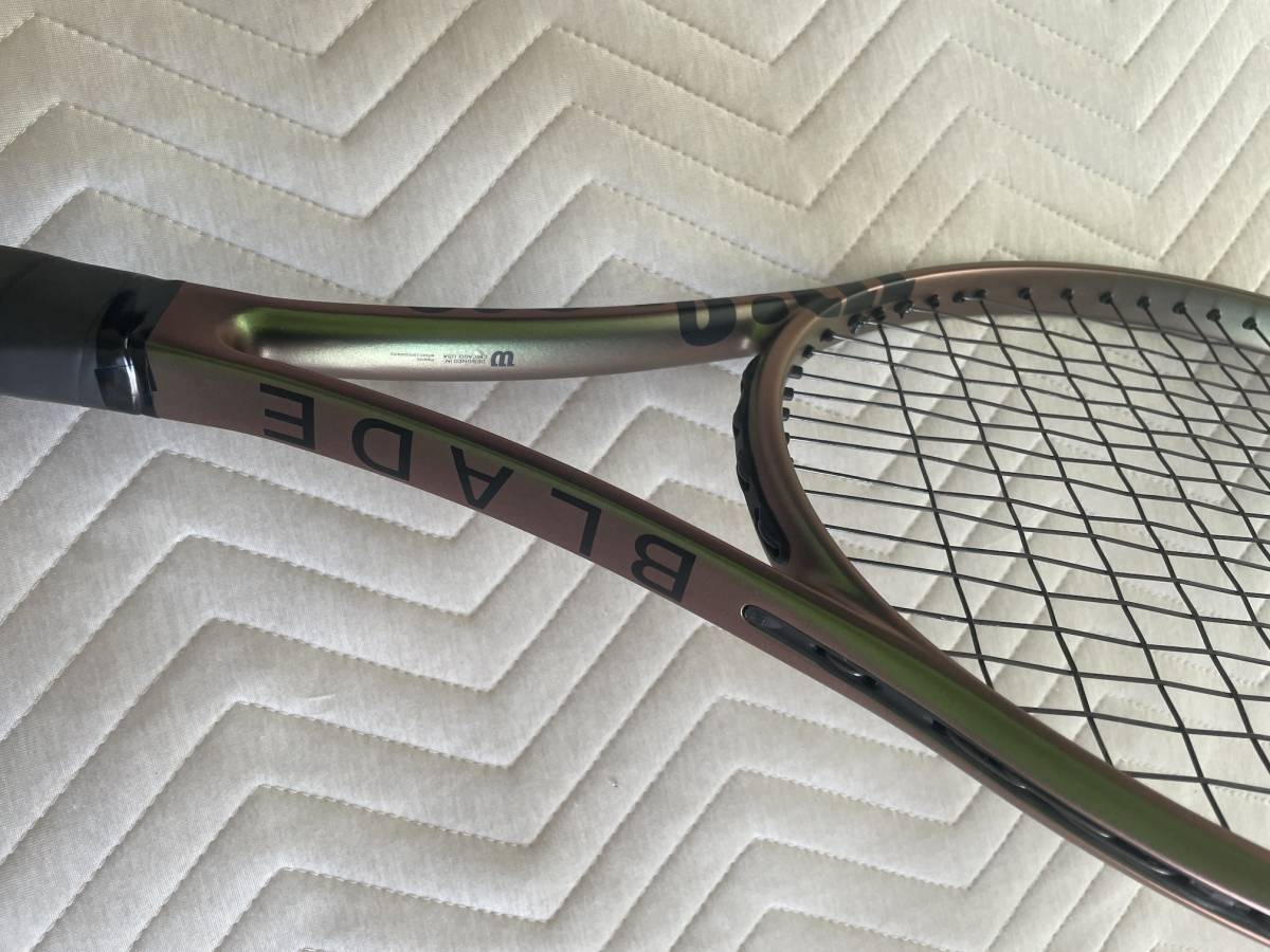 Wilson BLADE 98S V8 G3 美品 V8 Wilson Blade 硬式ラケット 18×16 16
