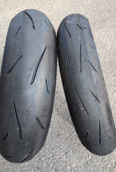 25分のみ使用！】【極上中古】前後セット ダンロップα13SP 【フロント