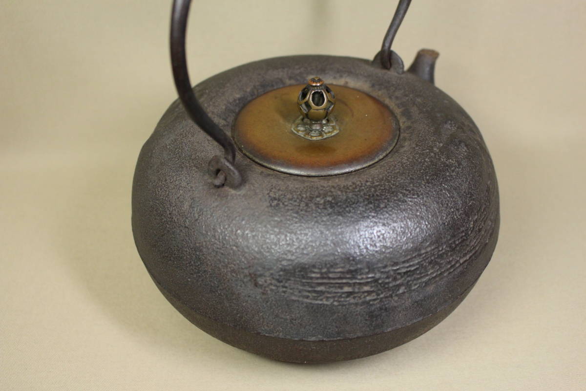 鉄瓶・茶釜　風炉釜　鬼面風炉　30センチ 鉄瓶・茶釜 風炉釜 鬼面風炉 30センチ Amazon | 茶釜 風炉釜 切合鬼面風炉