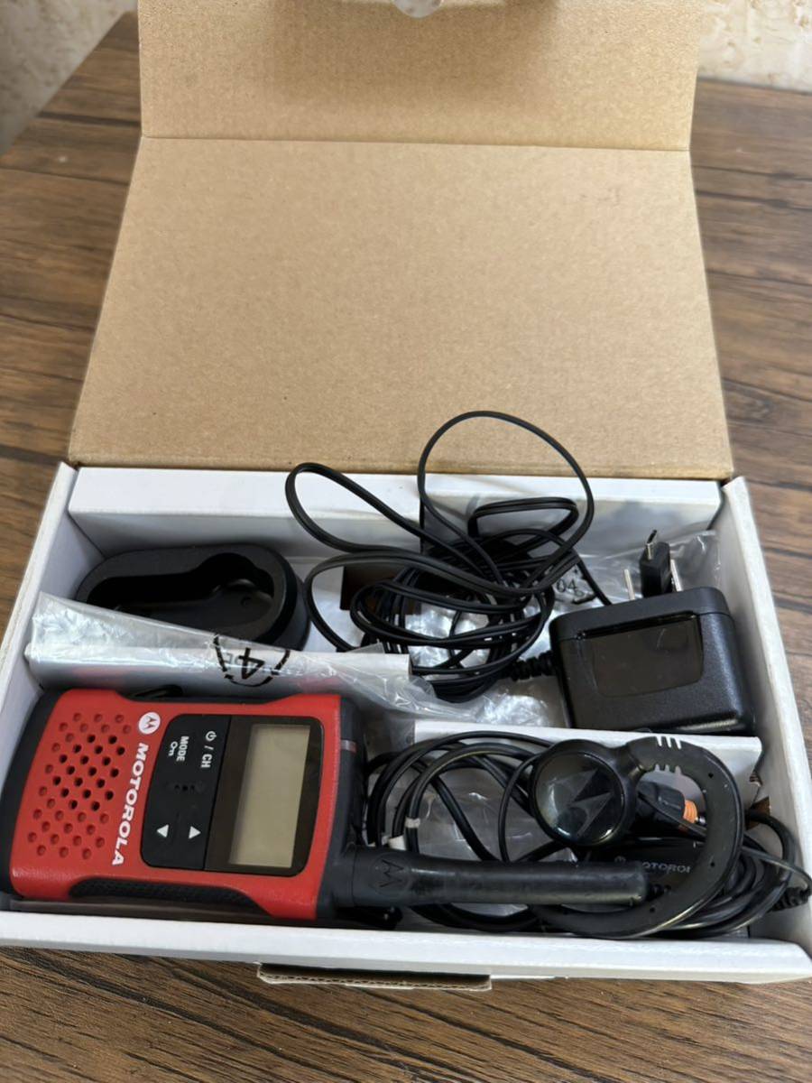 B22_34」MOTOROLA 特定小電力トランシーバー CL08 動作確認 写真の物で