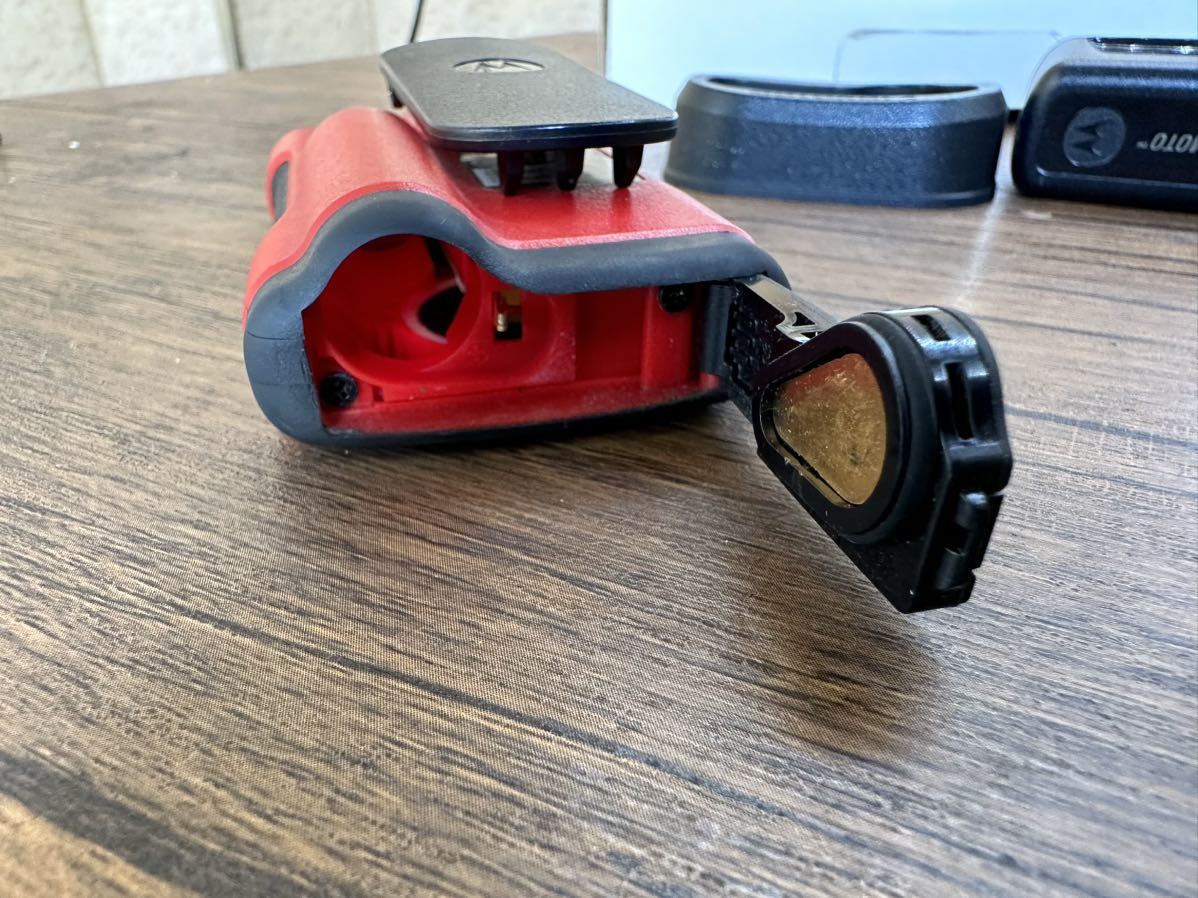 B22_34」MOTOROLA 特定小電力トランシーバー CL08 動作確認 写真の物で