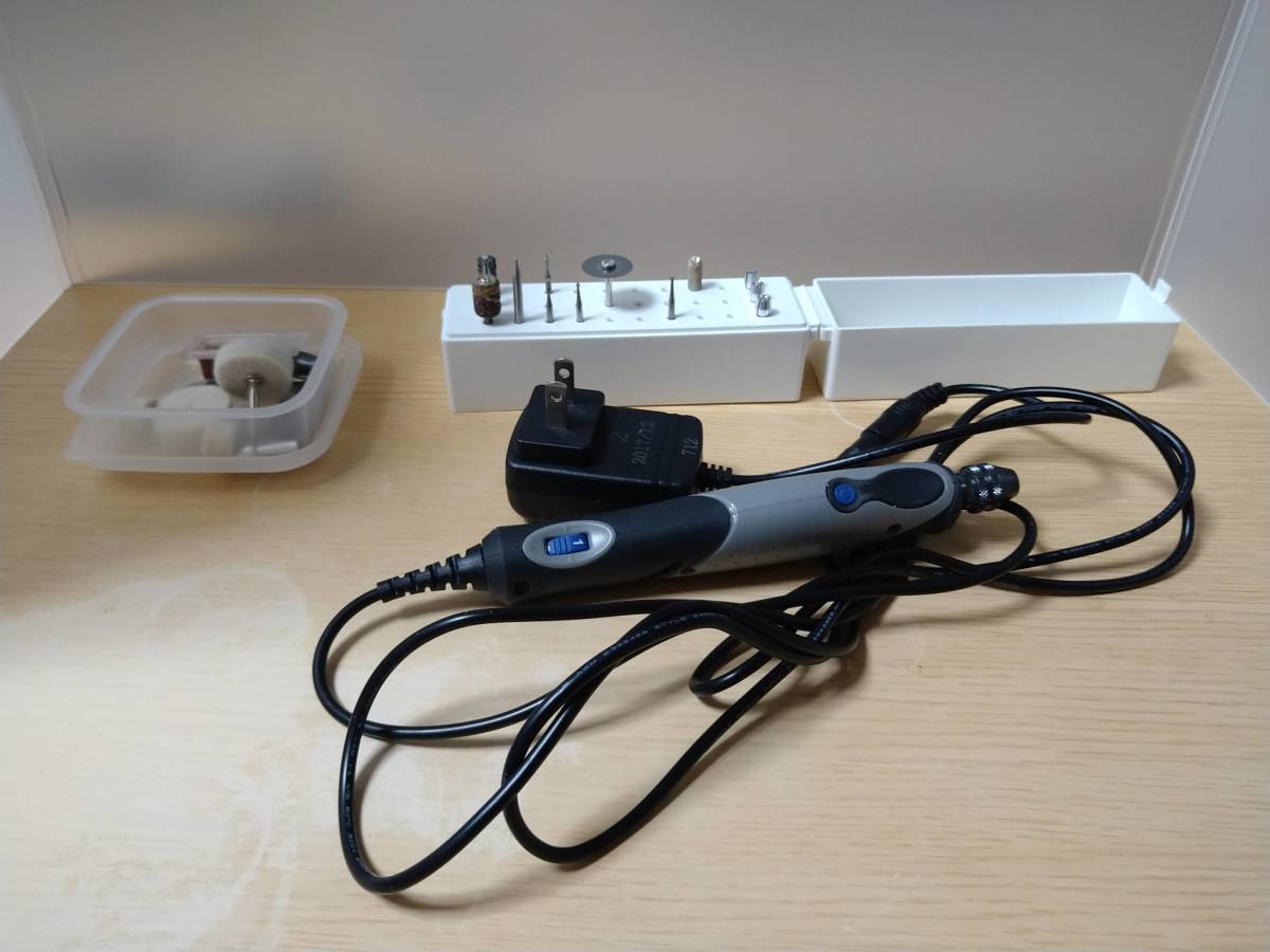 【中古品】Dremel(ドレメル) ペン型ミニルーター FINO(フィーノ)、ジルコニアロータリーバー等