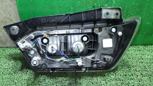 赤字超特価，限定SALE ワゴンＲ DAA-MH55S 左テールランプ ICHIKO D205 35670-63R00 中古