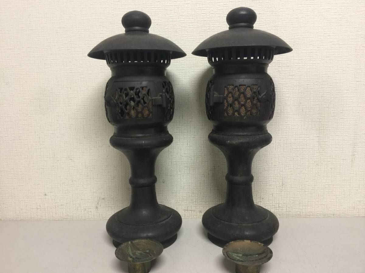 寺院 灯篭 一対 高さ約47.5cm 総重約6.59kg 置燈籠 燈篭 照明具 黒 時代物 C3