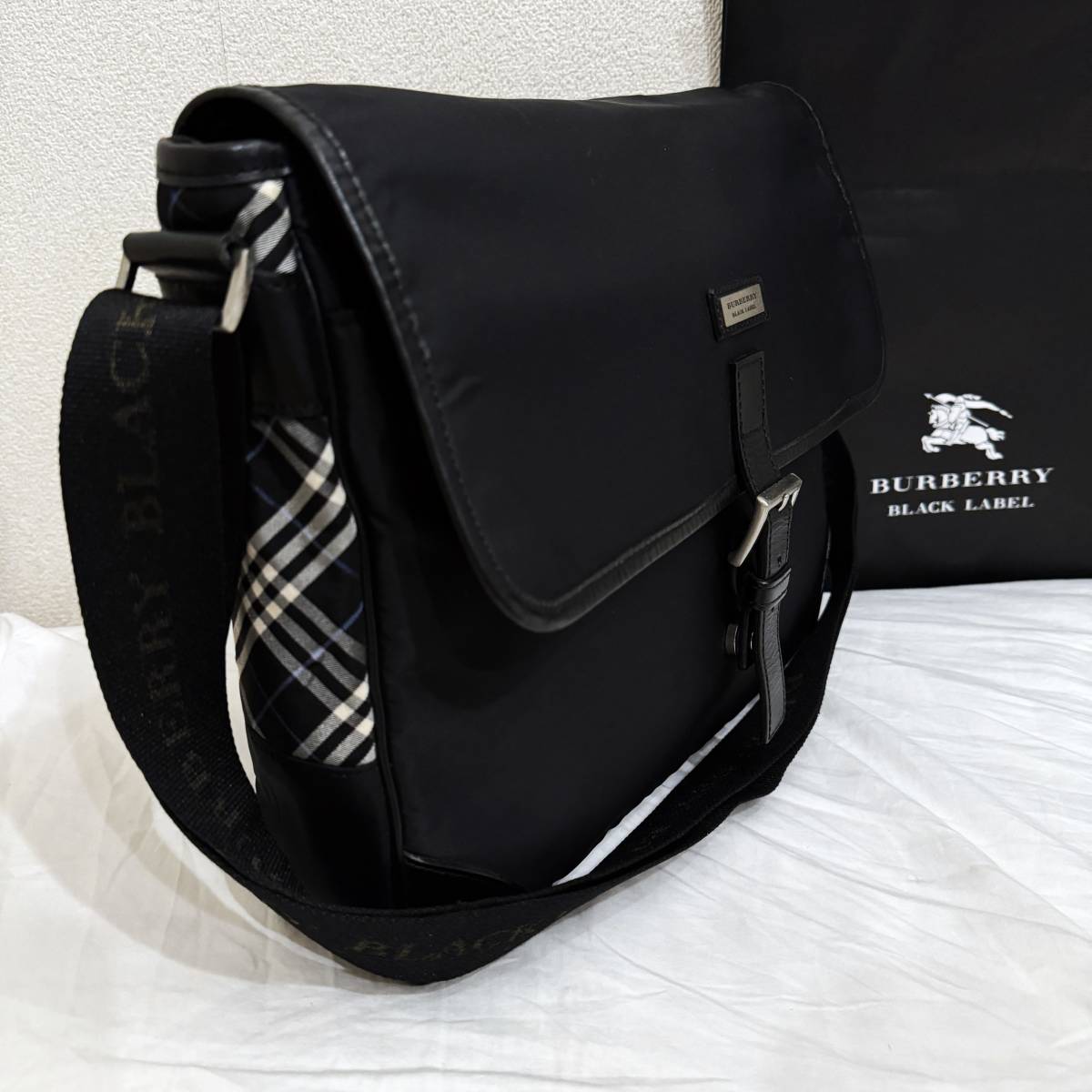 レア BURBERRY BLACK LABEL バーバリーブラックレーベル 中型
