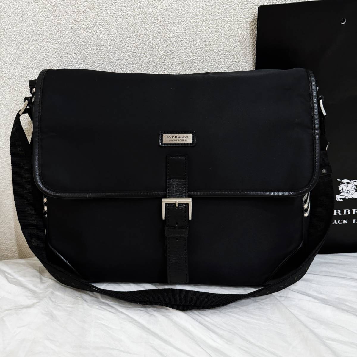 レア BURBERRY BLACK LABEL バーバリーブラックレーベル 中型