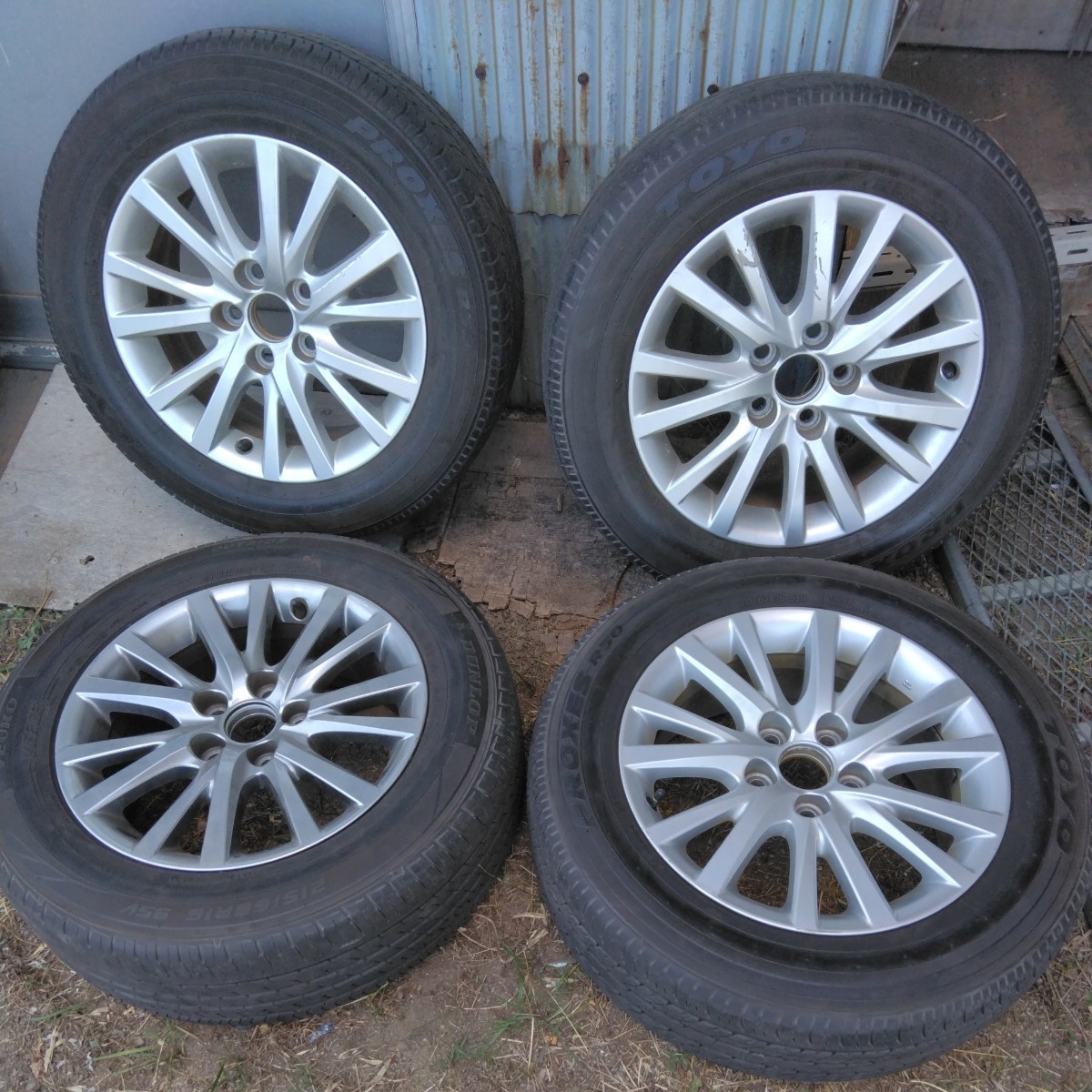 トヨタ130系マークX純正アルミホイール 5穴 215/65R16バリ山スタッドレス用等に