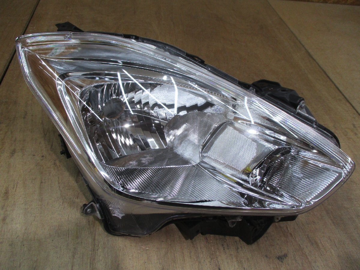 ZVW41 プリウスアルファ S H23年式 純正 LED ヘッドライト 右 KOITO 47