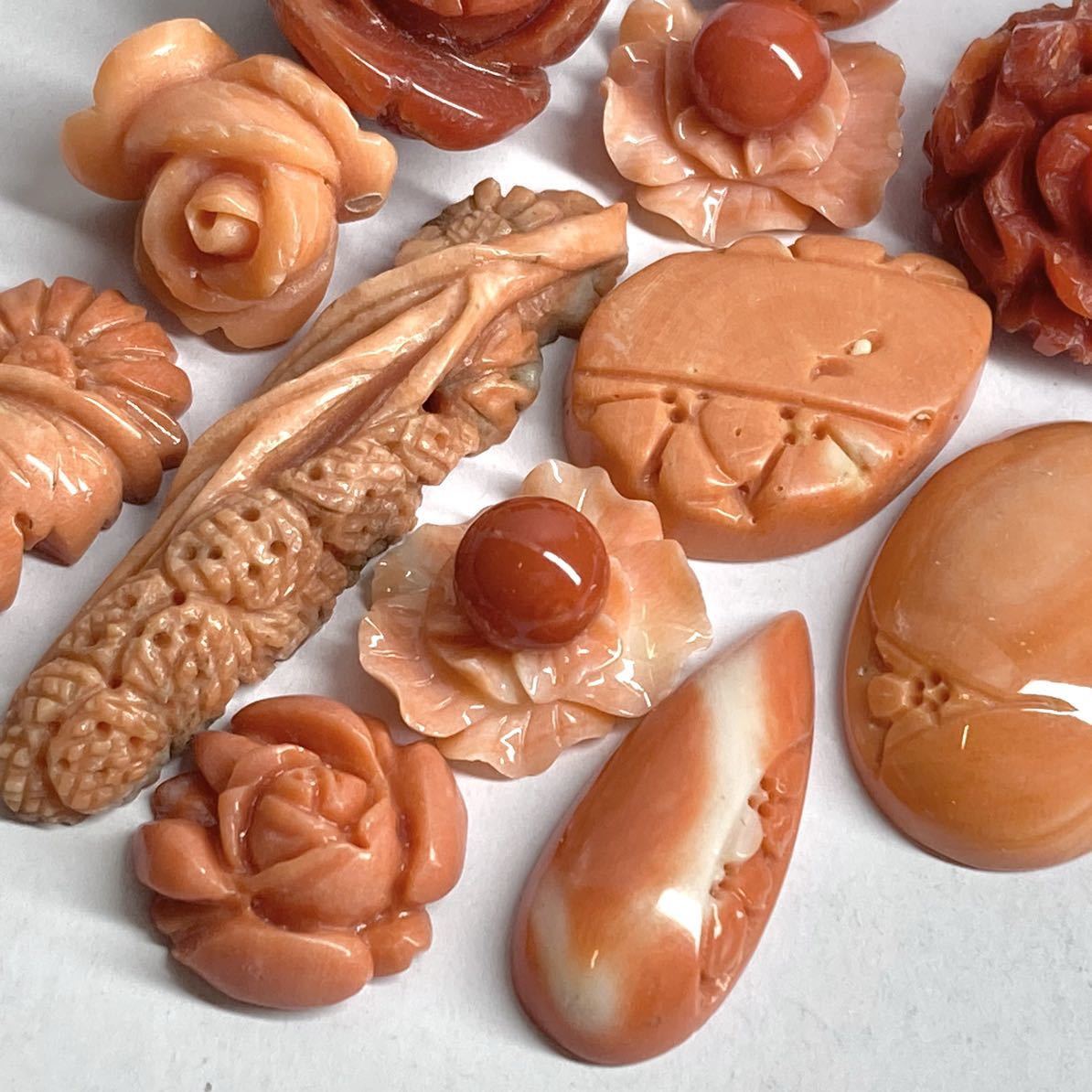 珊瑚/サンゴ/さんご/コーラル/ブローチ/薔薇/彫刻Oー22