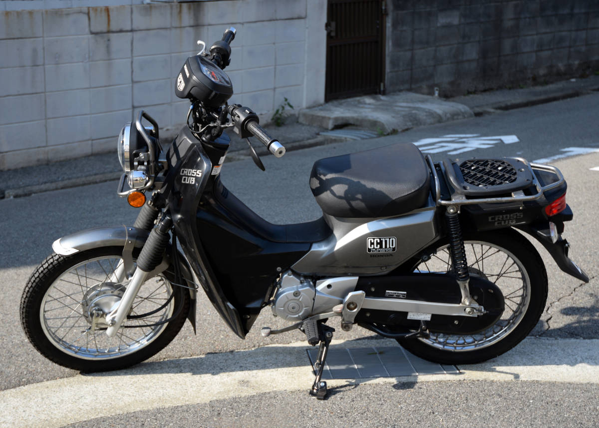 ホンダ クロスカブ 110 JA10 ブラック 武川マフラー USB電源 HONDA