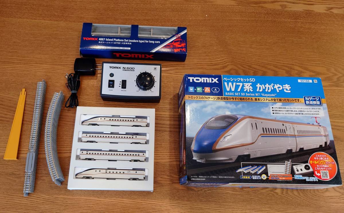 TOMIX ベーシックセットSD W7系かがやき 90168 Nゲージ、91064 レール