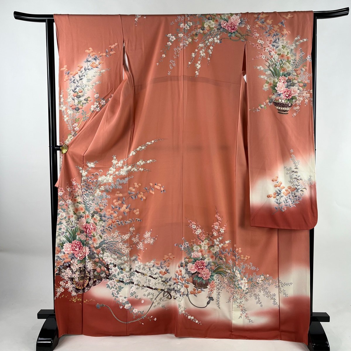 振袖 身丈170cm 裄丈64.5cm M 袷 花車 金彩 ぼかし サーモンピンク 正絹 秀品 【中古】