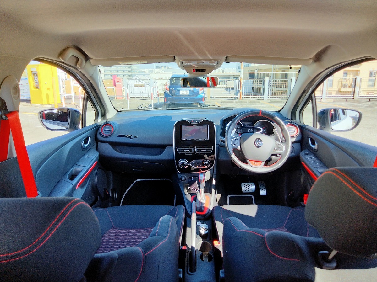 ◎29年　ルーテシア RS スポールトロフィ- 車検 令和6年6月　走行87000㌔ 220PS 1.6直4ターボ メモリーナビ＆地デジ 即乗りOKです！_3