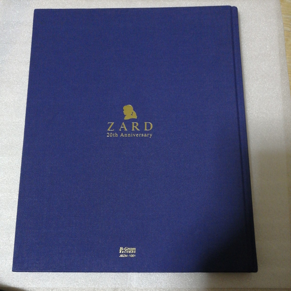 ZARD 20周年記念 写真集 Portfolio do 20eme anniversaire 揺れる想い 