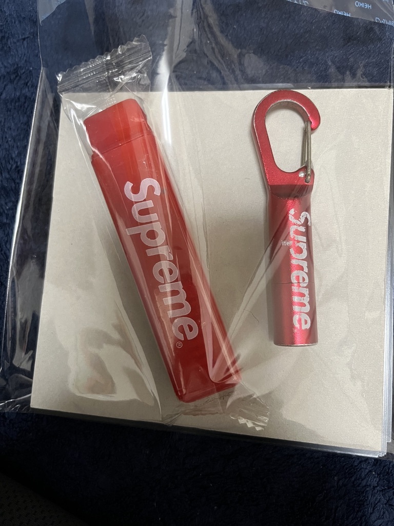 SUPREME カラビナ キーホルダー ピルケース 赤 KeyHolder