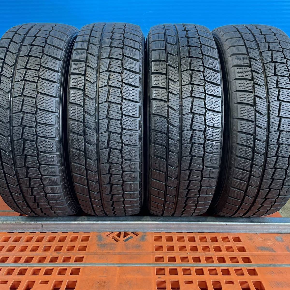 195/65R15 ダンロップ WINTERMAXX 195/65/15 スタッドレスタイヤ 4本