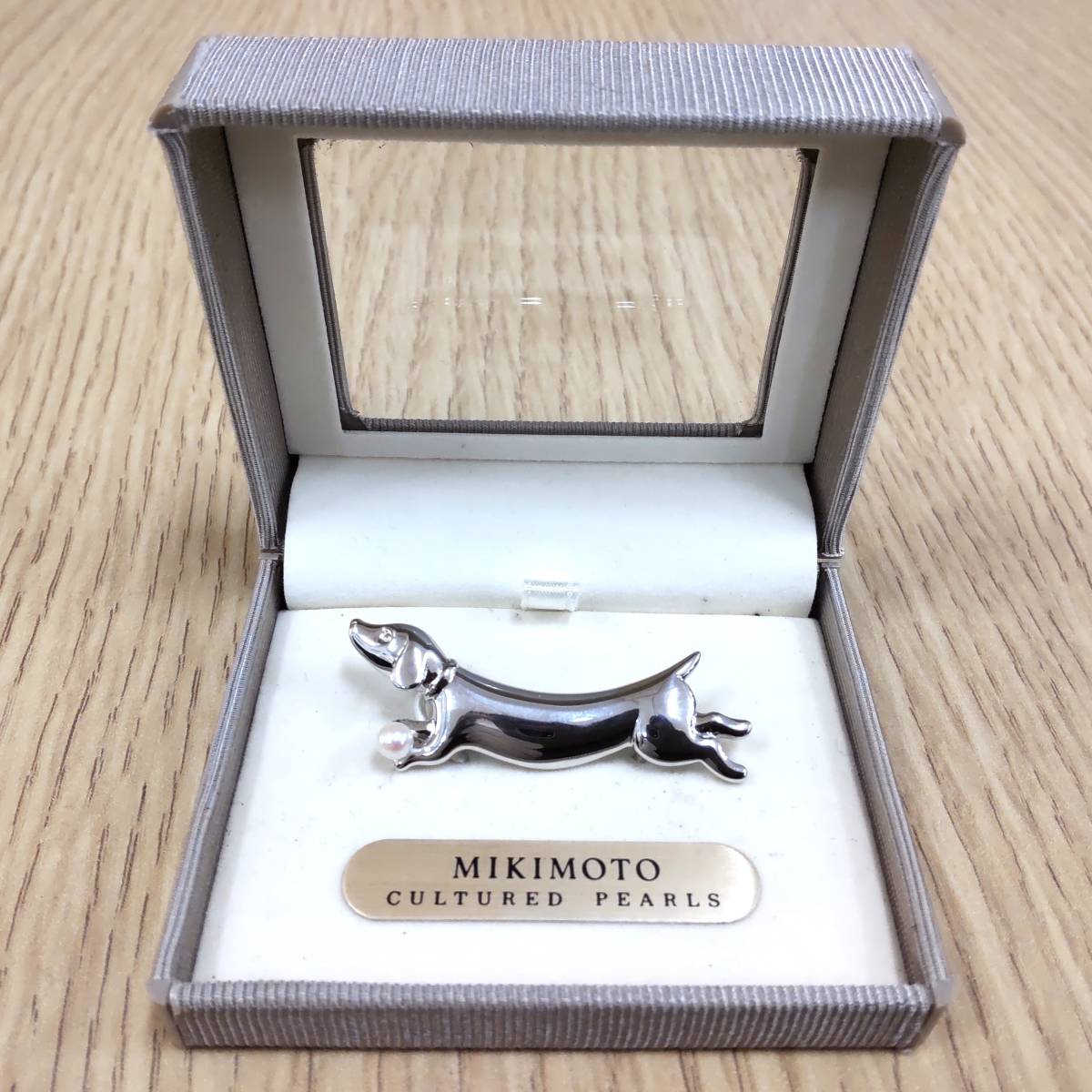 MIKIMOTO International 犬 置物 パール付き MIKIMOTO International