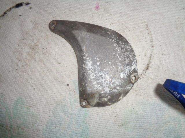 カワサキ　　SS　KH用　エンジンOILポンプカバー　_1