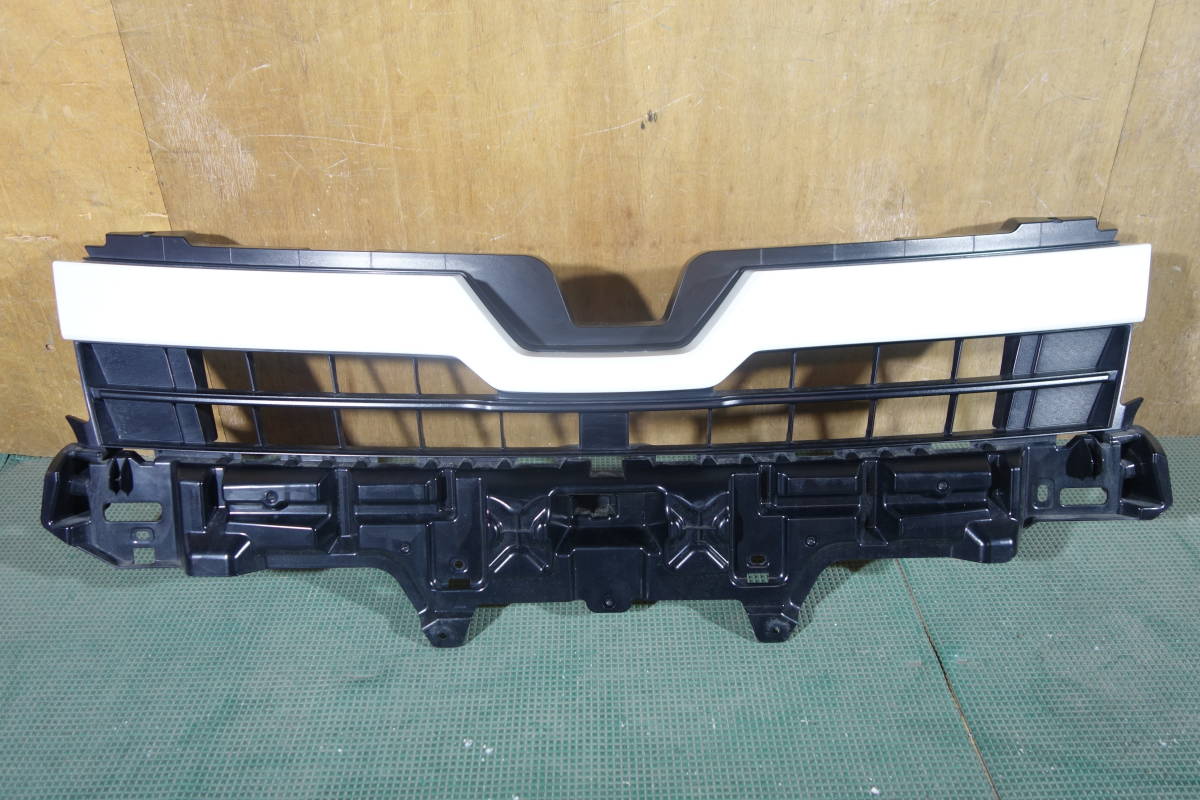 人気SALE，100%新品 16839 良品 ZRR80 ZWR80 後期 ヴォクシー 純正