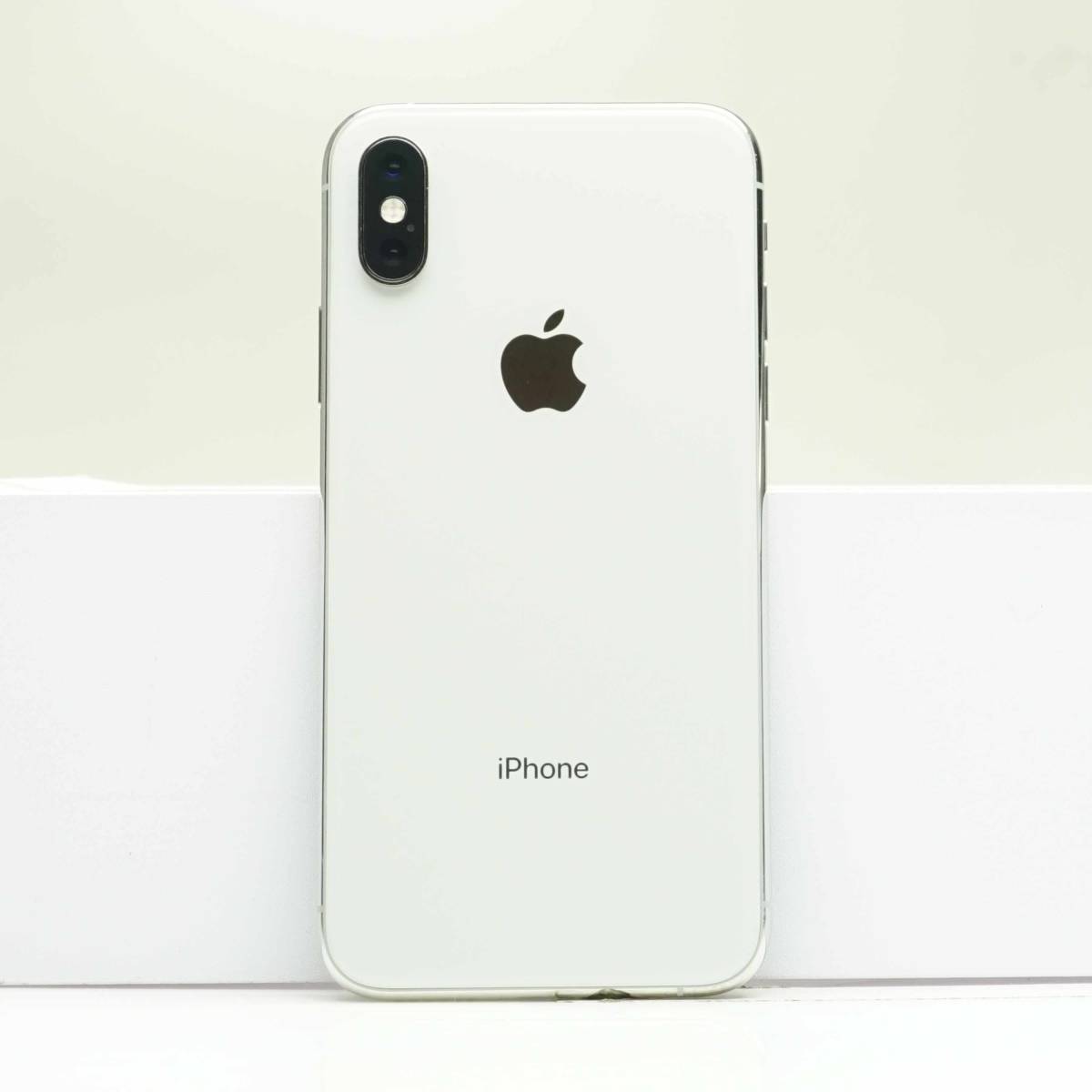 iPhone Xs 256GB シルバー SIMフリー バッテリー81%本体のみ iPhone Xs 256GB シルバー MTE12J/A SIMフリー 訳あり品 中古本体 白