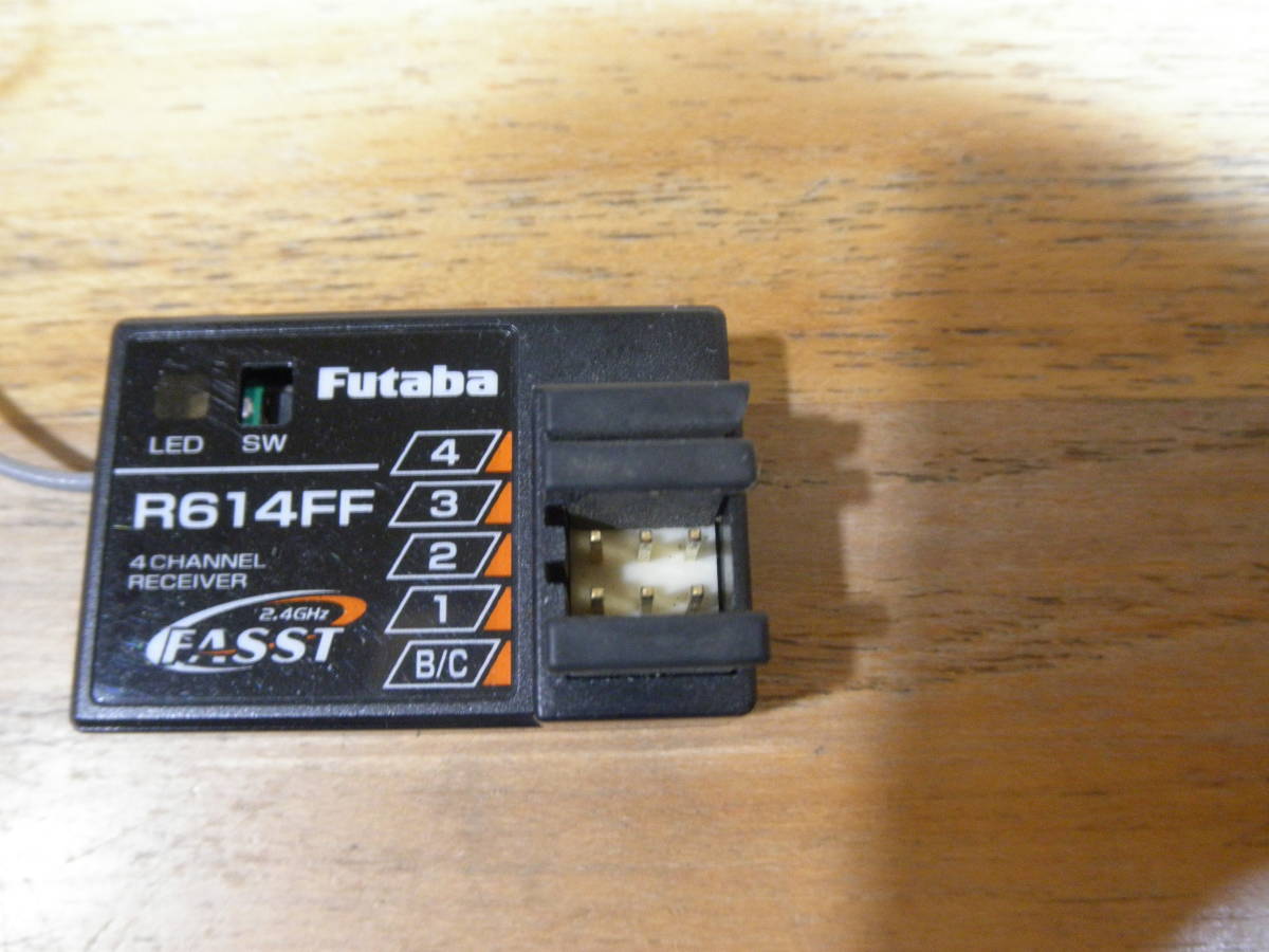 ★フタバ 2.4Ghz 4Ch受信機♪R614FF(FASST)♪完動車より取り外し品☆