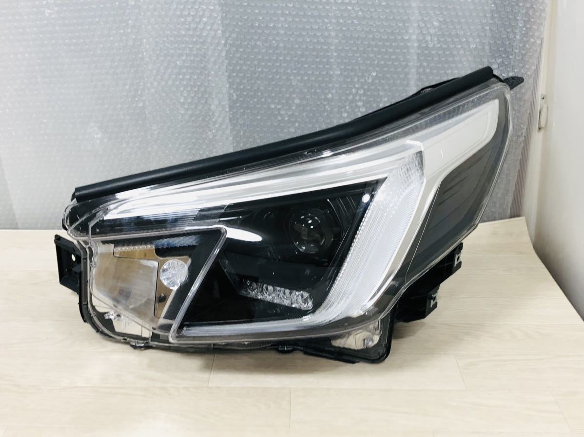 スバル　フォレスター　SK系　後期型　ヘッドライト左 美品 補修済み スバル 純正 フォレスター SK5 SKE 後期 LED 左 左側