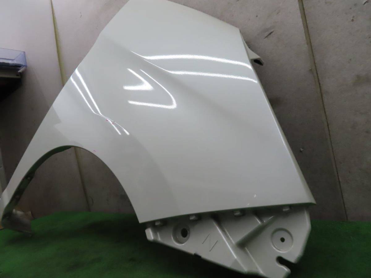 【人気，定番人気】 P【E1816】M900A/M910A タンク フロントフェンダー右【パールホワイト W24】【53811-B1310】